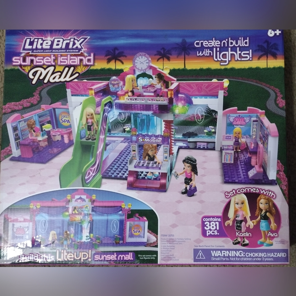 Sunset Island Mall with LIGHTS